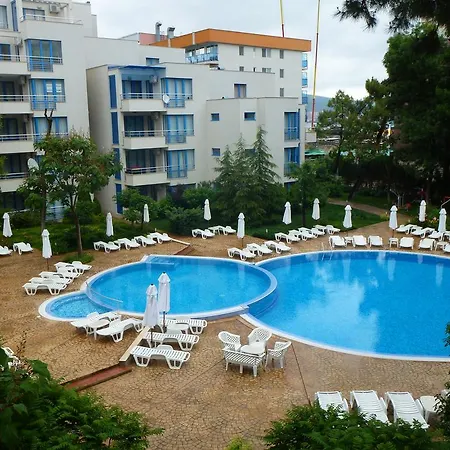 Excelsior Apt. 94 *